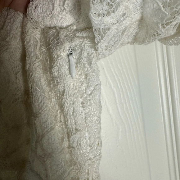 Walter Baker Cute Out Lace Mini Dress Puff Sleeve Summer Party Bridal Size 6 - Picture 7 of 13